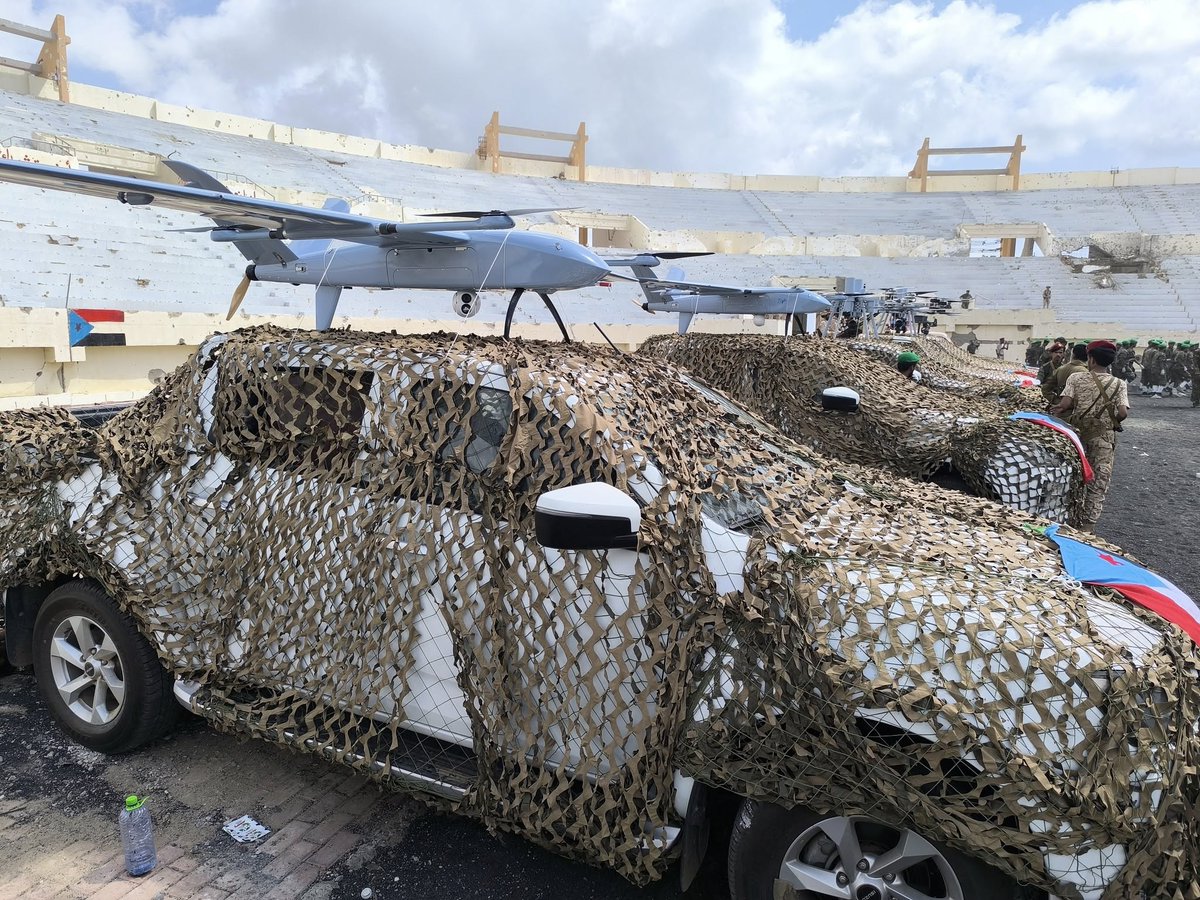 لأول مرة يتم استعراض طائرات بدون طيار مسيّرة في عرض عسكري للقوات الجنوبية.

صور جديدة من العرض العسكري للقوات الجنوبية في أبين
 #اكتوبر_الجنوب_عهد_جديد
