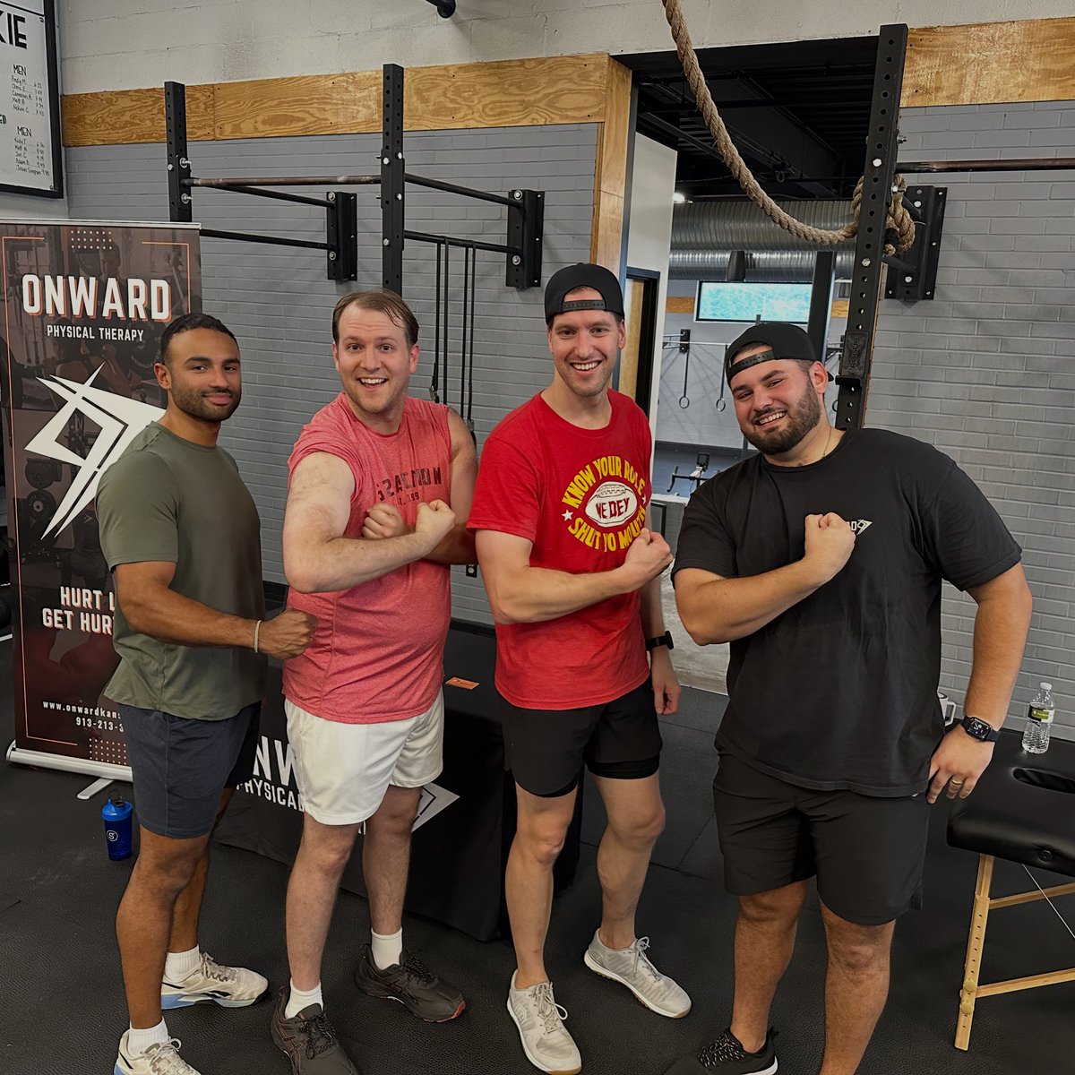borland_derek's tweet photo. Doing hard things together!
#s2faction #1stphorm #doinghardthings #gym #fitness #2020fit #faithandfitness #iam1stphorm #determination #100to0 #whateverittakes #nevergiveup #keeppushing #fitnessjourney #community #dominateyourlife #stronger #notstopping https://t.co/rQb7kkHFTO