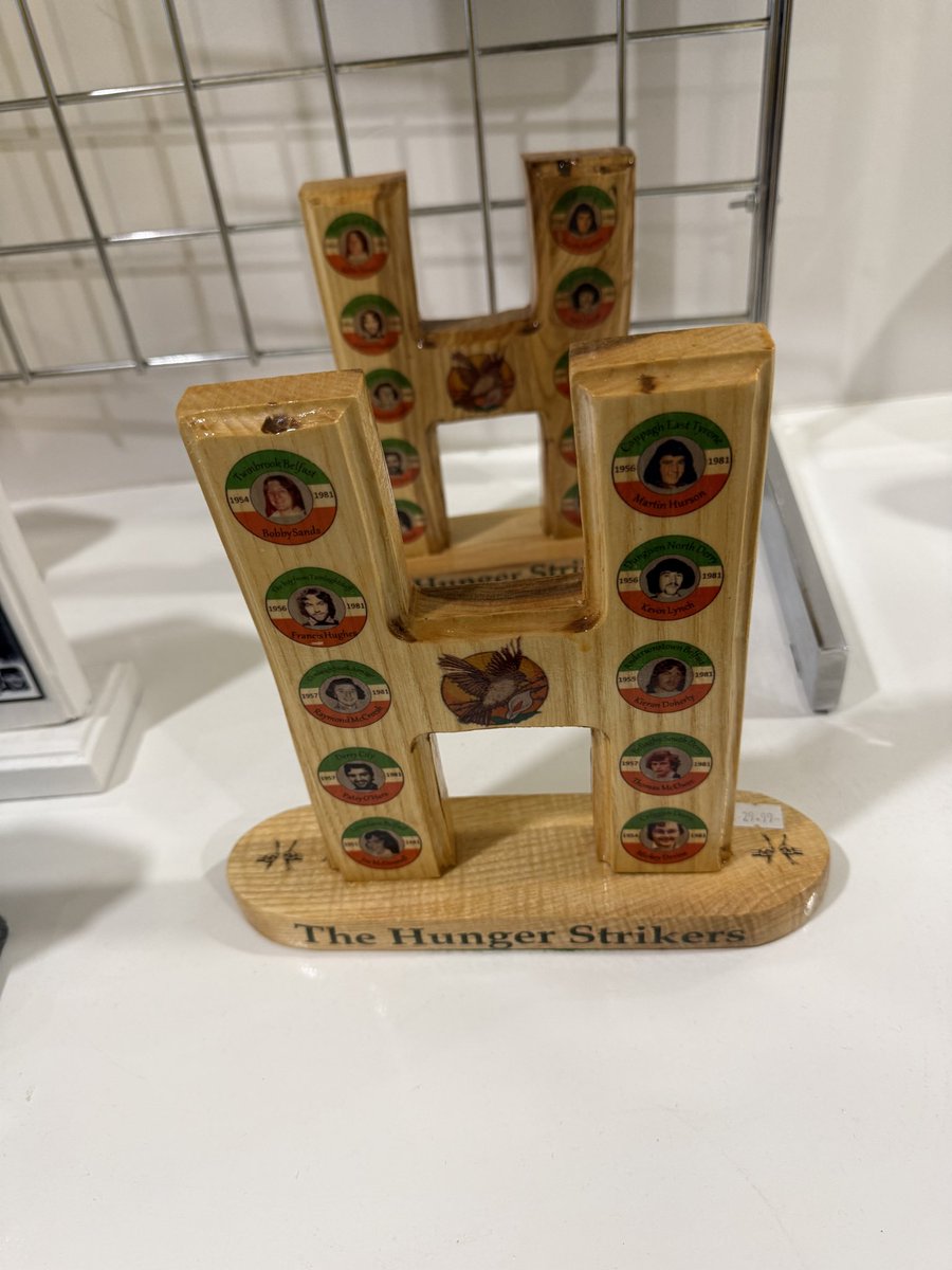 Really interesting visit to the museum of the peacemakers in Derry . Some amazing stories with equally dodgy merch 😎 #derry #bogside