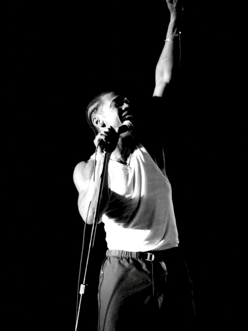 C’était, pour moi, l’un des plus grands artistes vivants. Sa disparition est un véritable choc. Merci pour tout D’Angelo 🤍