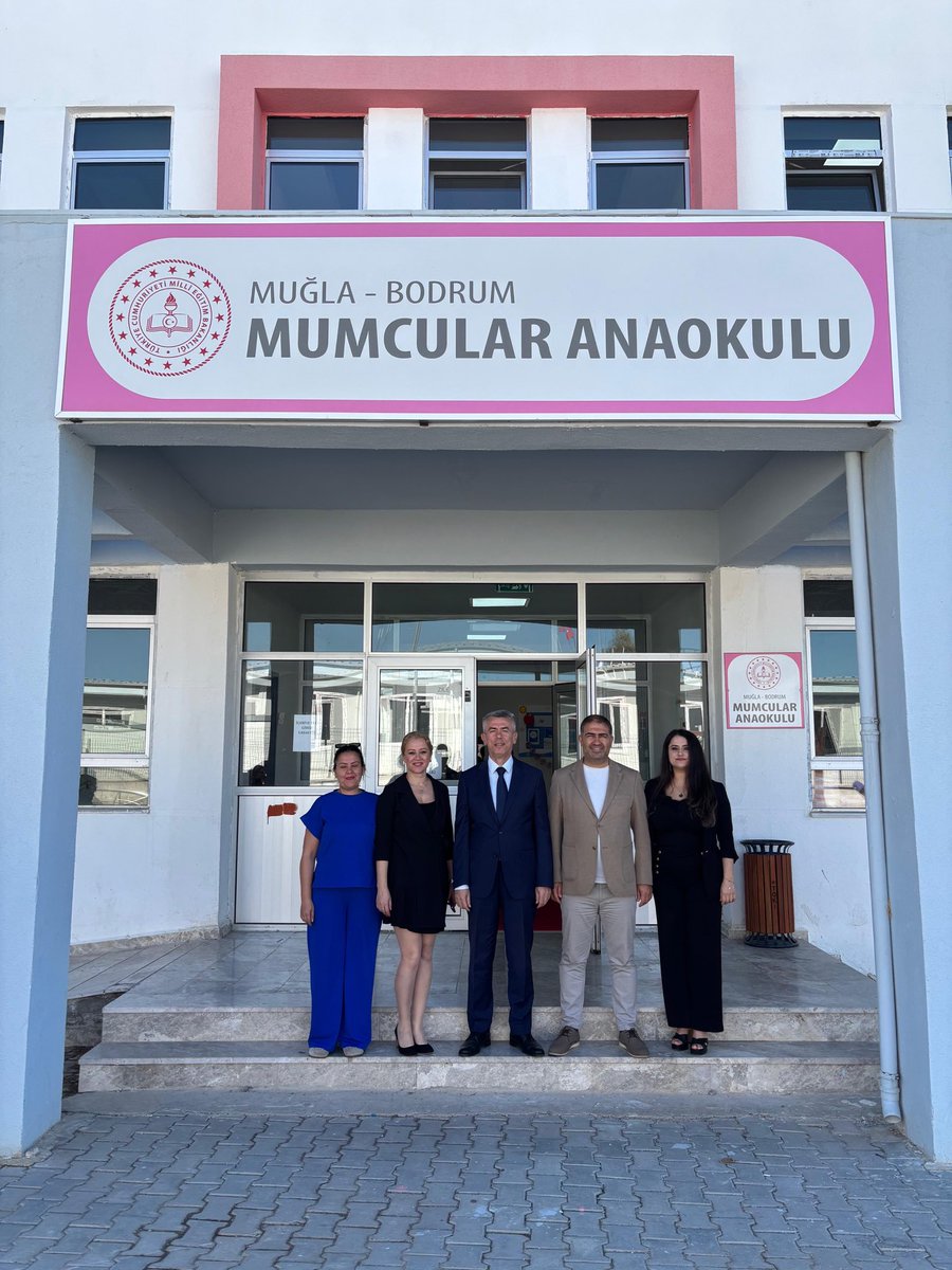 Kaymakamımız Ali Sırmalı,İlçe Milli Eğitim Müdürü Aslan Korkmaz ile birlikte Mumcular Anaokulu’nu ziyaret etti. Öğrenci ve öğretmenlerimizle sohbet eden Kaymakamımız Sırmalı yeni eğitim öğretim yılının hayırlı olmasını dileyerek başarılı bir dönem geçmesi temennisinde bulundu.