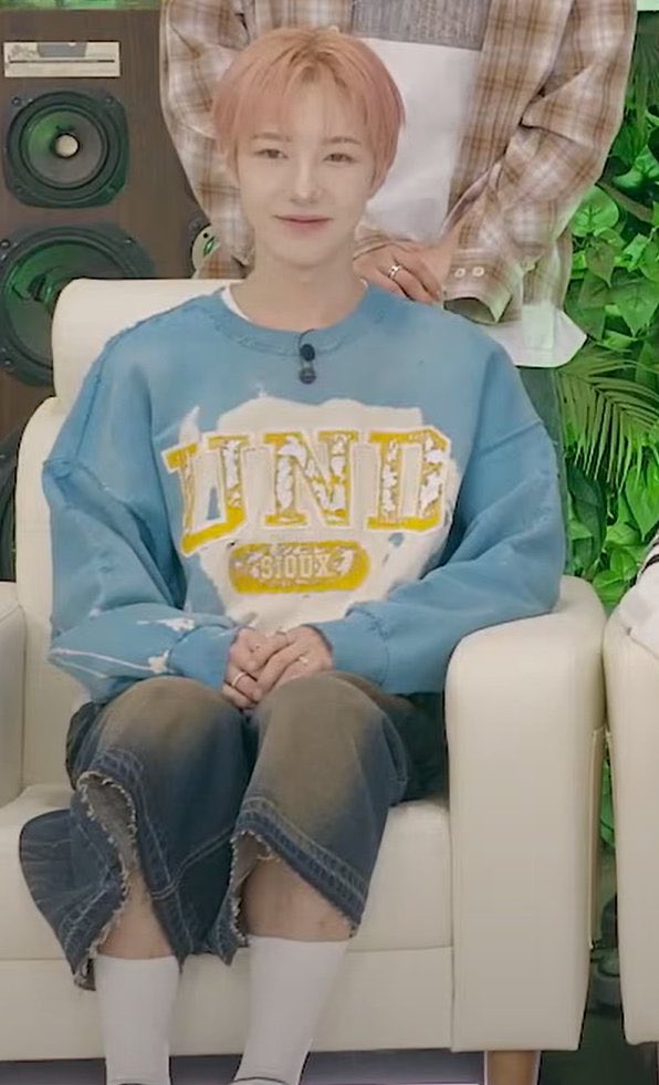 โดนเลี้ยงโดยคุณยายที่อยู่วังใน พูดกับคุณยายลงท้ายด้วยมังครับ เรียกคนที่บ้านว่าเจ้าคุณพ่อและเจ้าคุณแม่