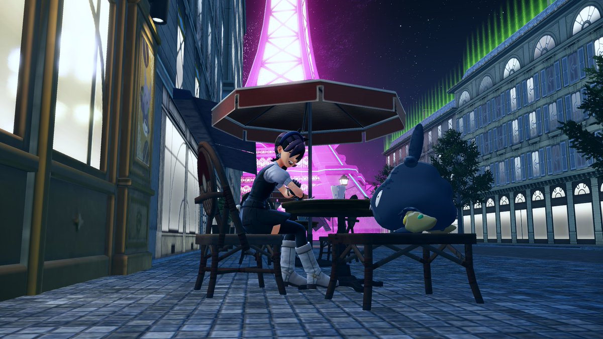 beascripts's tweet photo. The entire city is about to explode but we're enjoying our Starbucks https://t.co/fLhw9pgWKX