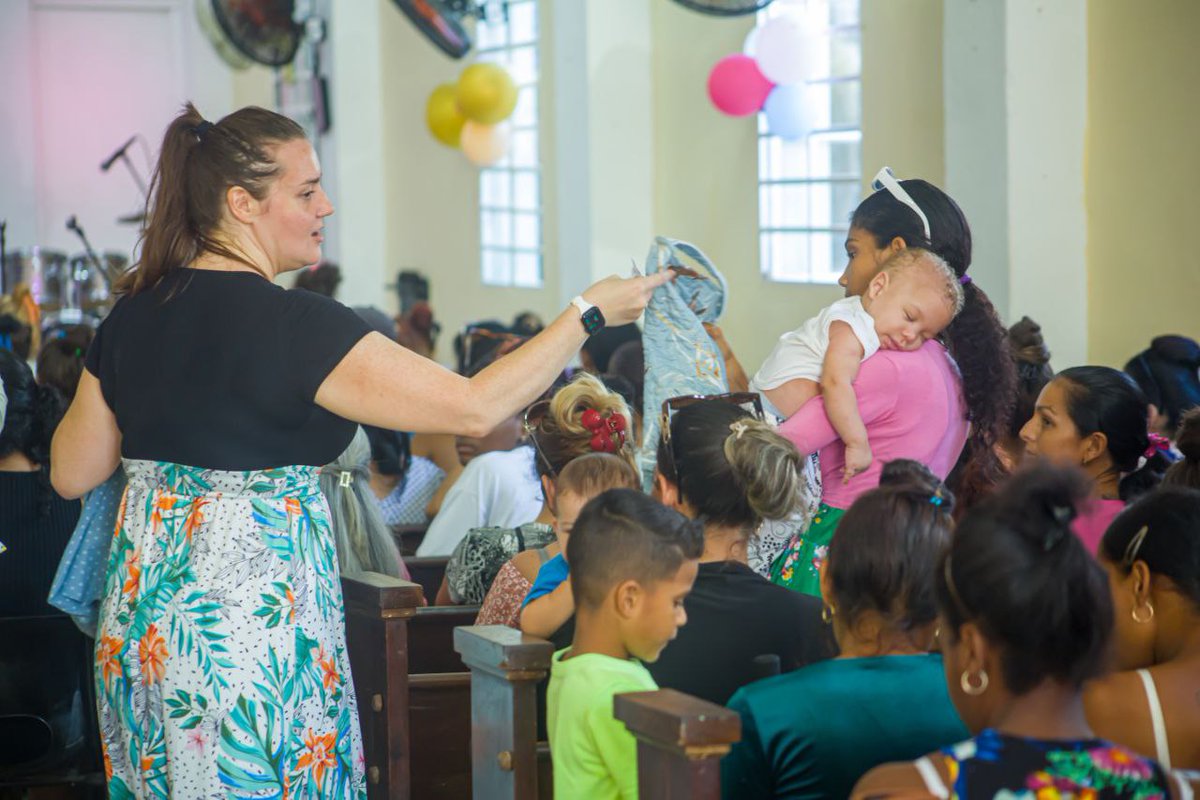 CalvaryRedBank's tweet photo. Our Calvary mission team to Cuba is back home safely after a fruitful week. They were part of a group of 250 people that shared the Gospel in various communities, villages and towns. 1,105 professions of faith were reported as a result of those efforts! #missions #calvaryredbank https://t.co/t4B4xtAO4m