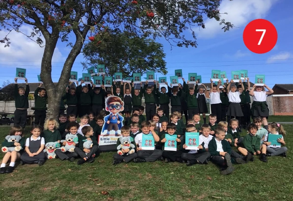 HollyGrovePSch's tweet image. We won the best group photo in the Staffordshire County Council - Little Heroes 🦸♀️ photo competition! 🥳🥳
This is campaign promoting good attendance at school.
Here
Everyday
Ready
On time
@StaffordshireCC
@PrimitasLP
#learningisfun