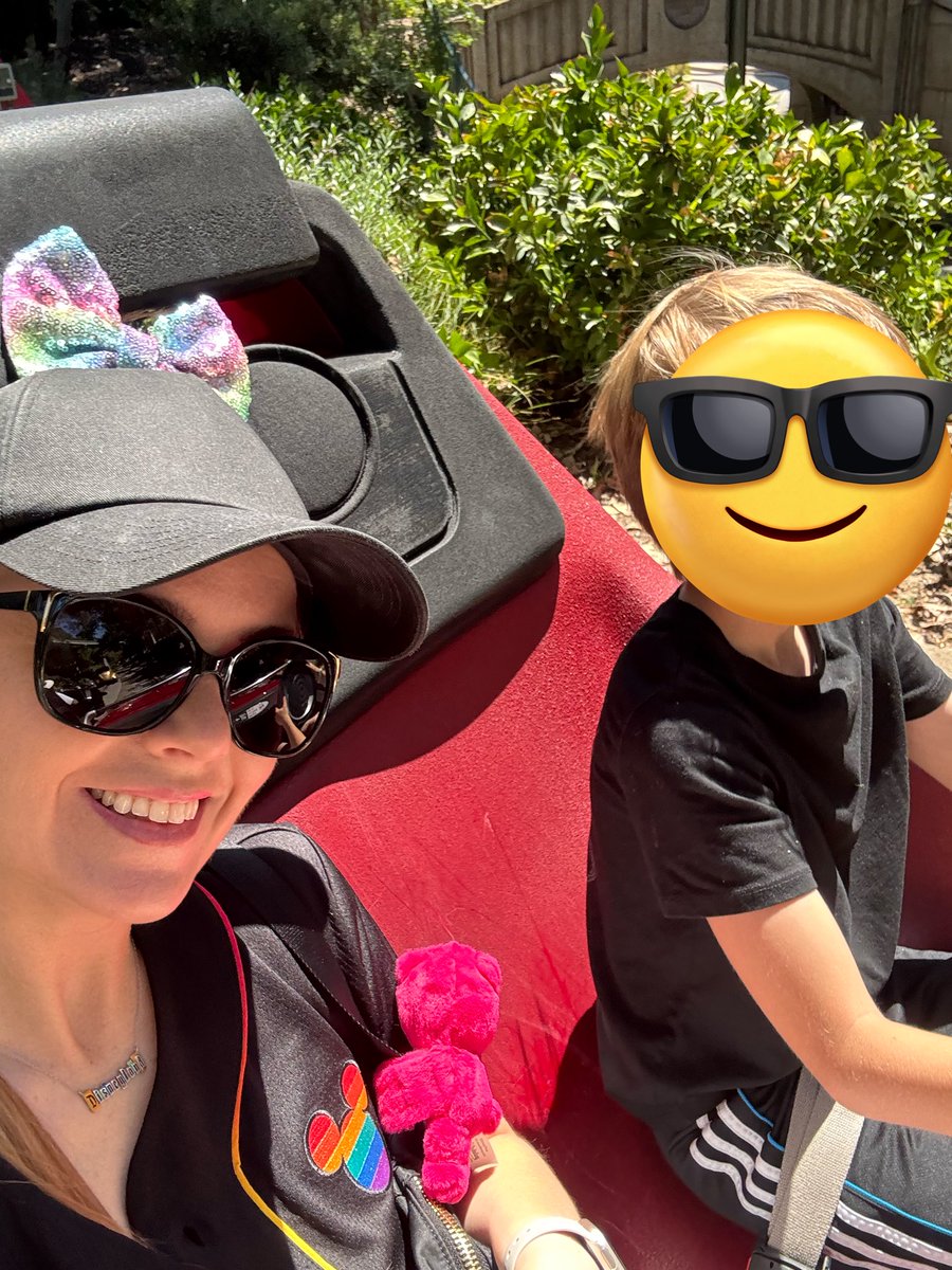 augustashes_'s tweet photo. Disney swifties check in!! ✨💖 @DisneyPlus @taylornation13 https://t.co/QbkWzbFGkC