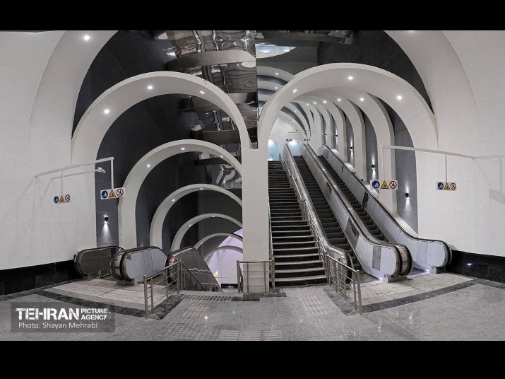 Duc_Autumn's tweet photo. 🚨 The Blessed Virgin Mary metro station on Tehran’s Line 6 is stunning — can’t say the same about Iran, but this spot is pure magic! 😍🚇 #TehranVibes #MetroMagic #HiddenGems #TravelGoals #BlessedVirginMaryStation https://t.co/Sd0lRCpPDI