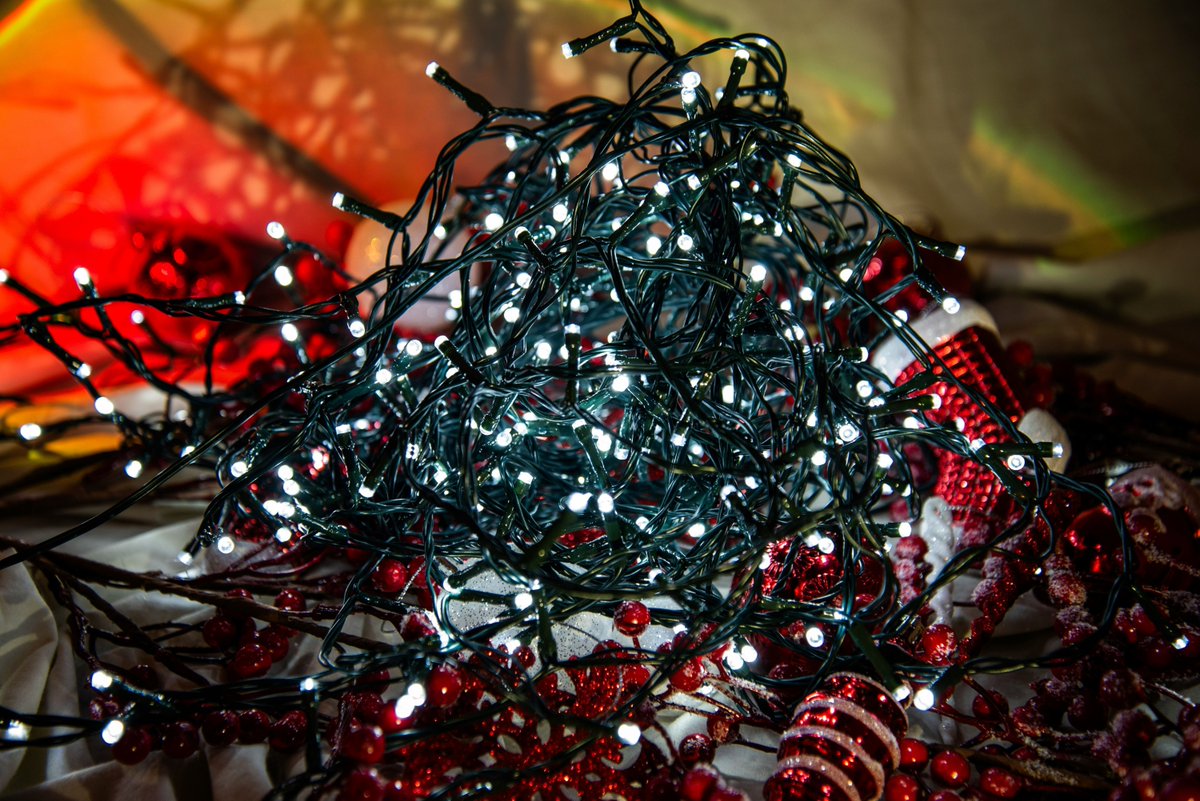 go_ecofi's tweet photo. This holiday season, make the switch to LED lights! They use up to 90% less energy, are safer, last longer, and save you money on your electricity bill. Light up your home, not your energy bill. ✨ https://t.co/gV8YUVk5Ty