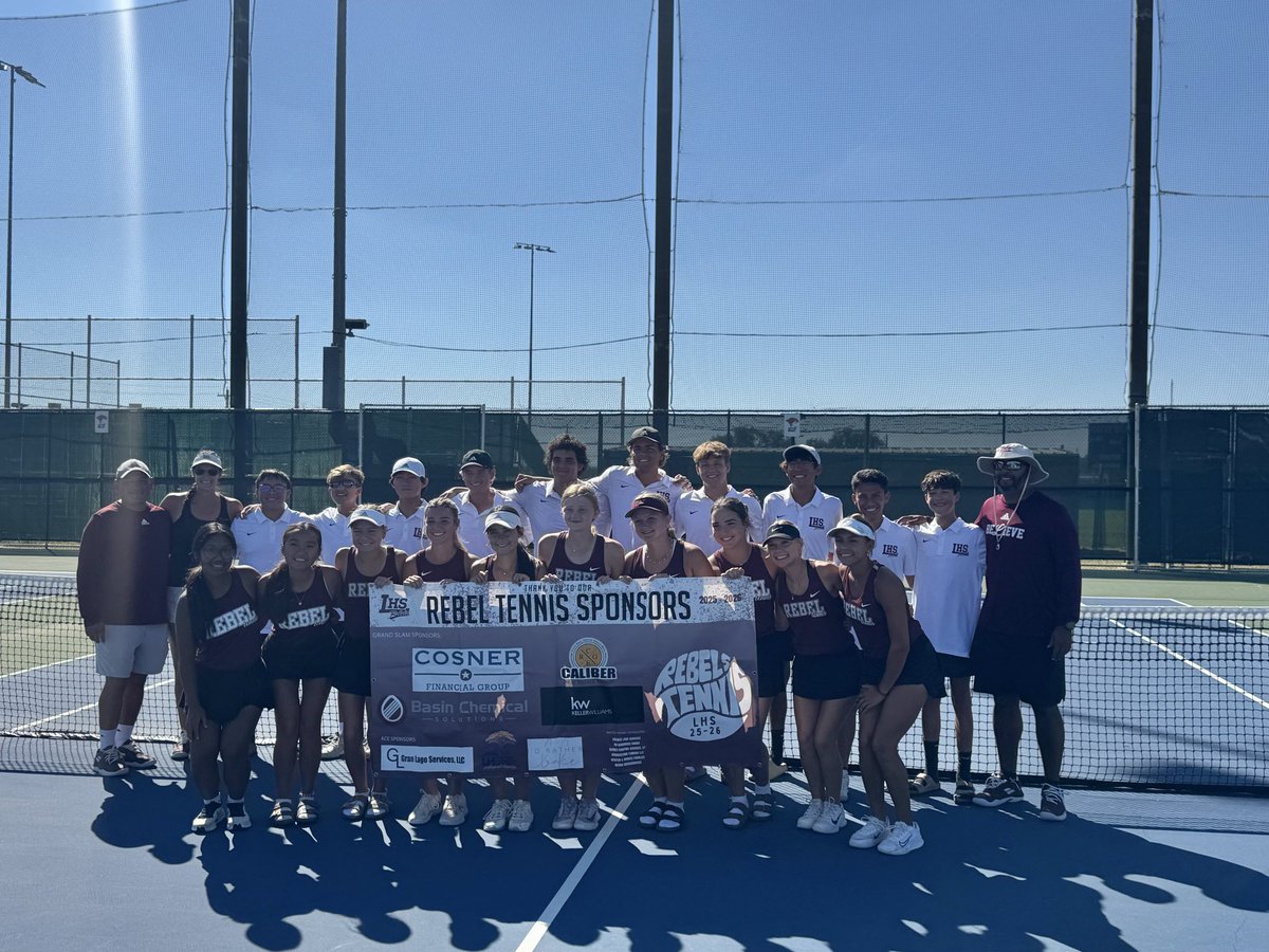 LHSRebelTennis's tweet photo. Our fall season has come to an end in the regional quarterfinal. So proud of the heart of this team and all they accomplished this season! Ready to hit this offseason and start preparing for the spring! #rebelnation #GoRebel https://t.co/eujV05w7uQ