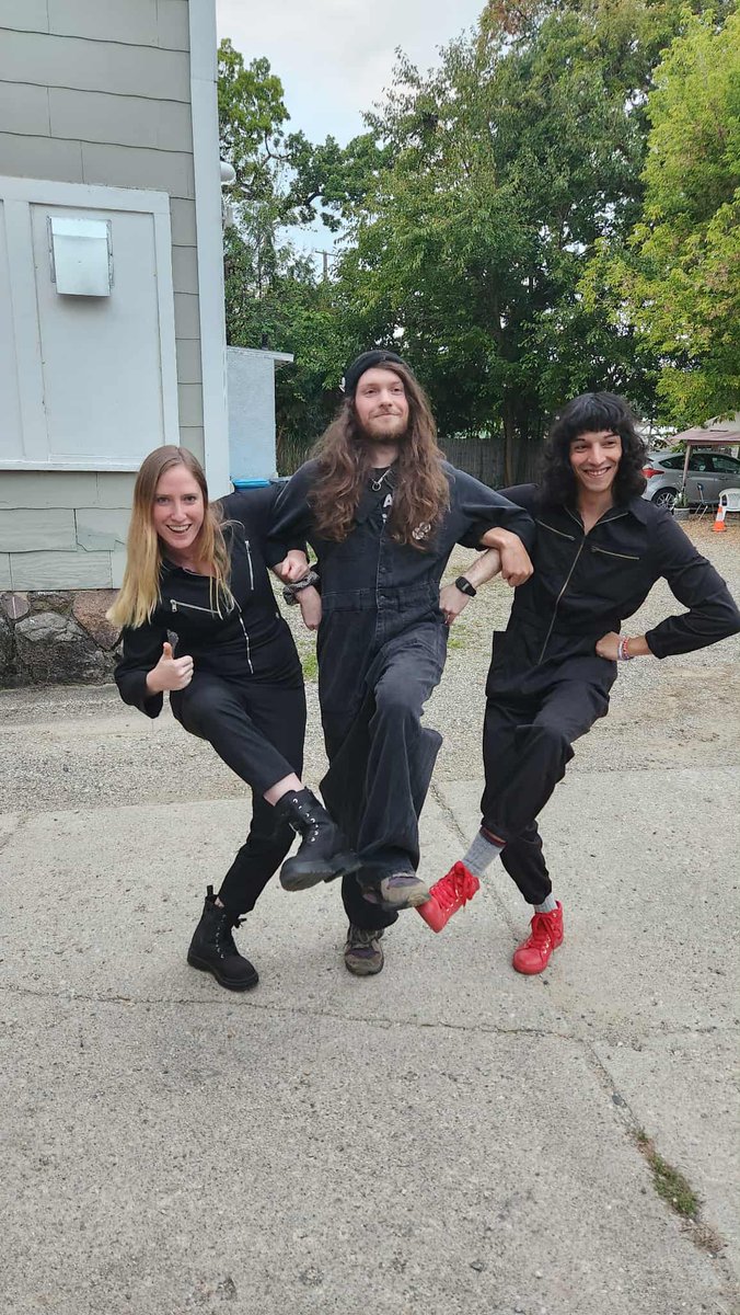 32BitOppo's tweet image. @Scoocherband pumpkinhead 4 spoilers.