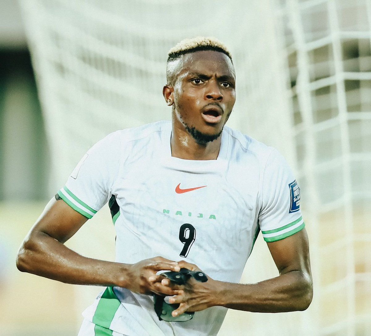 No Nigerian will pass without retweeting Victor Osimhen 💪🙌🏾🇳🇬🇳🇬🇳🇬❤️ 
Hatrick Qualify