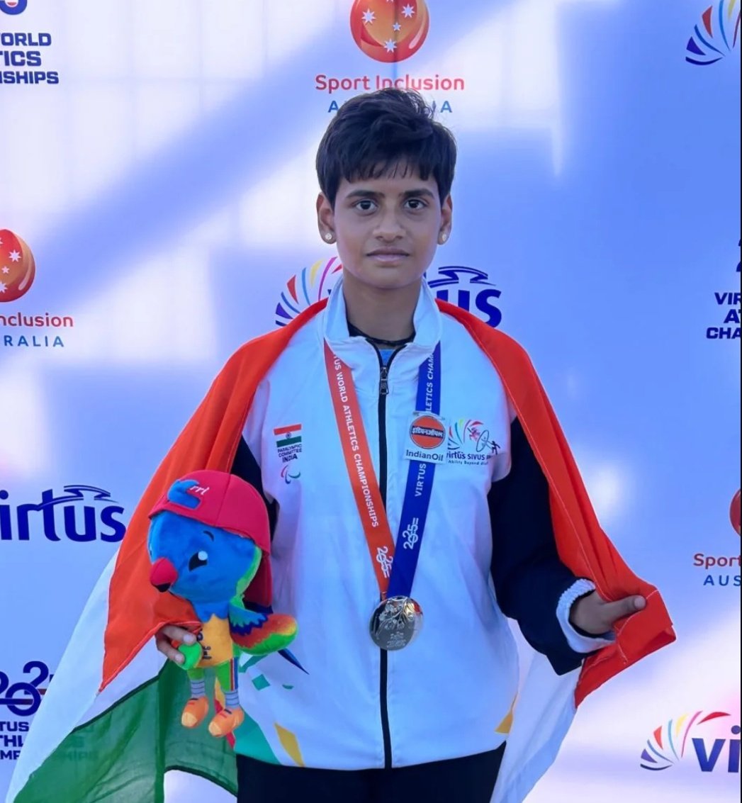 SportsArena1234's tweet photo. 🚨 1 ATHLETE, 5 MEDALS 🚨

BHUVI AGARWAL WINS 1 GOLD &amp; 4 SILVER MEDALS !! 💥💥💥💥💥

Young Bhuvi won 5 medals in Youth Category T20 Classification at Virtus World Athletics C'ships

🥇Long Jump (with CR)
🥈100m
🥈200m
🥈400m
🥈Shotput

Well done! 👍👍 https://t.co/6rvVB33hzP