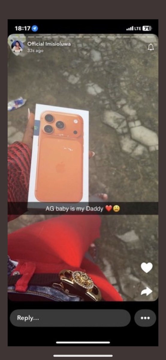 AyeeshaLiq's tweet image. Talk and do AG 🥳🥳🥳🥳

OUR OWN IPHONE NA FROM SENIOR CELEBRITY 🥳🥳💅🏽💅🏽💅🏽