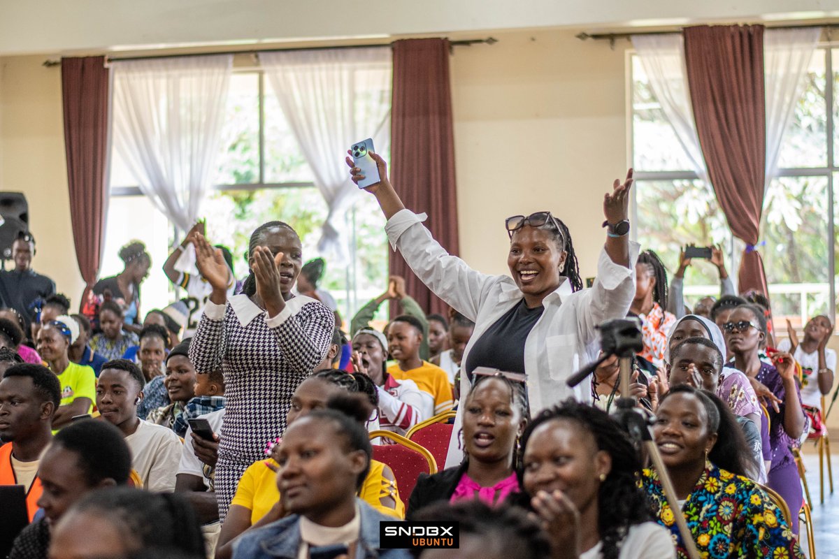 sndbxubuntu's tweet photo. 🎓✨ The celebrations have begun! Our second round of the Sanara Program BDS Training graduations kicks off in Kakamega - a beautiful moment of pride, creativity, and new beginnings. 💫
#Sanaraprogram #sanaragraduationtour #SanaraKE #creativeentrepreneurs #empoweringcreatives https://t.co/ZTVrylKkUa