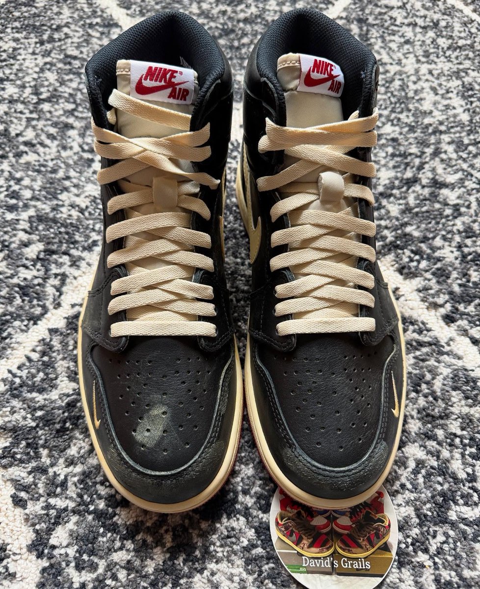 SoleRetriever's tweet image. RARE AIR: Unreleased Nigel Sylvester x Air Jordan 1 High “Better With Time” sample 🚲💨

Should they have dropped this version or was going low the right call?

📷 davidsgrails (IG)