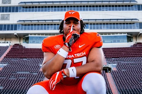 Brice Marich (@bricemarich) on Twitter photo Virginia Tech OL commit Adrian Hamilton (<a href="/Adrianham1_/">Adrian “Ace” Hamilton</a>) open to building bond with #Michigan after landing offer; <a href="/TariqBoney/">Tariq Boney</a> also helping recruit his HS teammate to Ann Arbor (VIP)
"This Michigan offer means a lot to me and I am grateful for it."
247sports.com/college/michig… Virginia Tech OL commit Adrian Hamilton (<a href="/Adrianham1_/">Adrian “Ace” Hamilton</a>) open to building bond with #Michigan after landing offer; <a href="/TariqBoney/">Tariq Boney</a> also helping recruit his HS teammate to Ann Arbor (VIP)
"This Michigan offer means a lot to me and I am grateful for it."
247sports.com/college/michig…