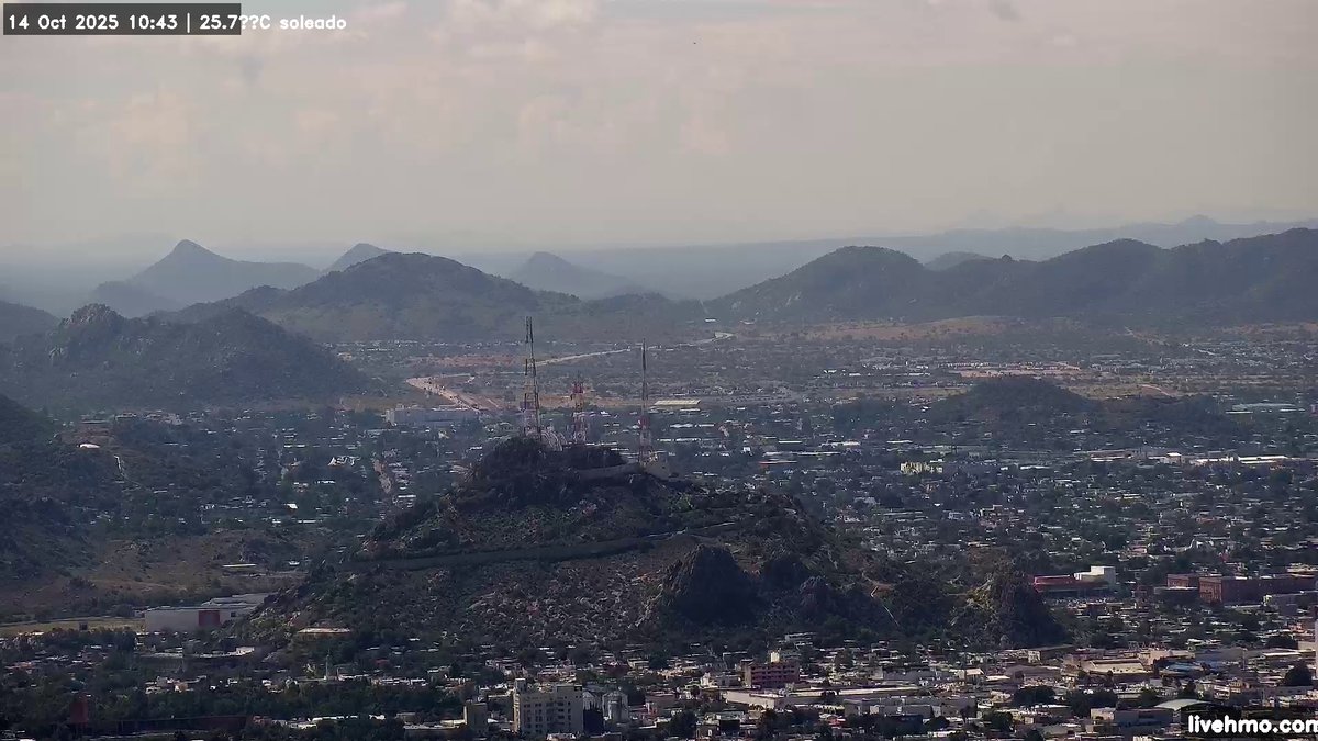 linkbraryBOT's tweet photo. 📸 Vista Cerro de la Campana desde HMO - 14 Oct 2025 10:43 - 25.7°C soleado #Hermosillo #livecam #hmo https://t.co/o8rspRn1mu