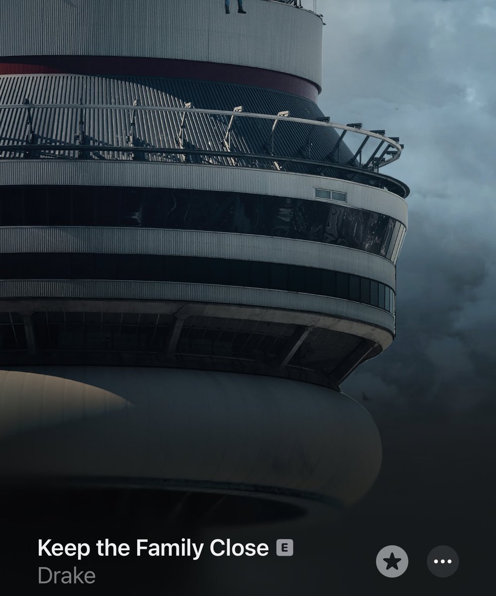 CurtisBashar's tweet photo. It’s funny when rappers don’t realise they made one of the greatest songs ever just because it’s not a popular song 

Drake - Keep The Family Close https://t.co/T4Lrw9Zfj8