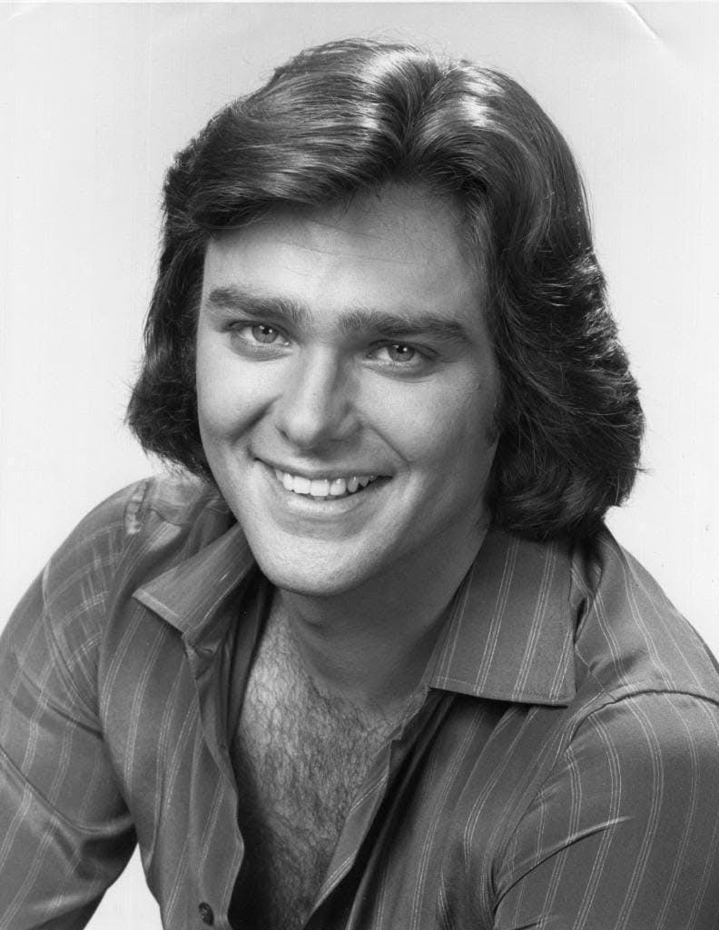 barbaravitali2's tweet photo. Happy Birthday to #GregEvigan October 14,1953 #BJandTheBear #MyTwoDads #Lobo #TekWar #Masquerade https://t.co/tUB5PZ5yzm