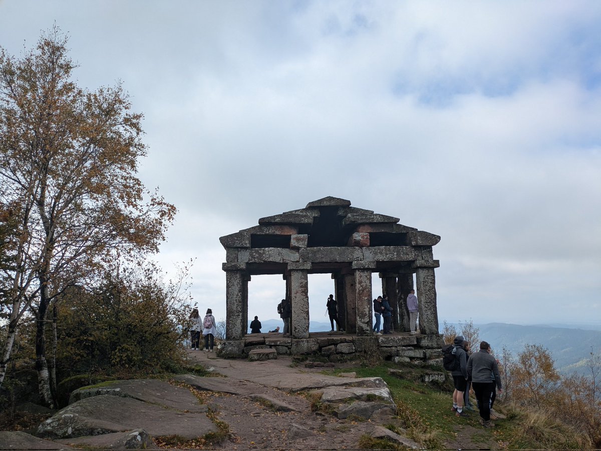 AchGutt's tweet image. La #macronie mais surtout le #partisocialiste et la #5eRepublique vont disparaitre ensemble. Surprenantes petites histoires d&apos;#intérêts dans la #grandehistoire de la #Republique universelle. #AN #gouvernement #dissolution