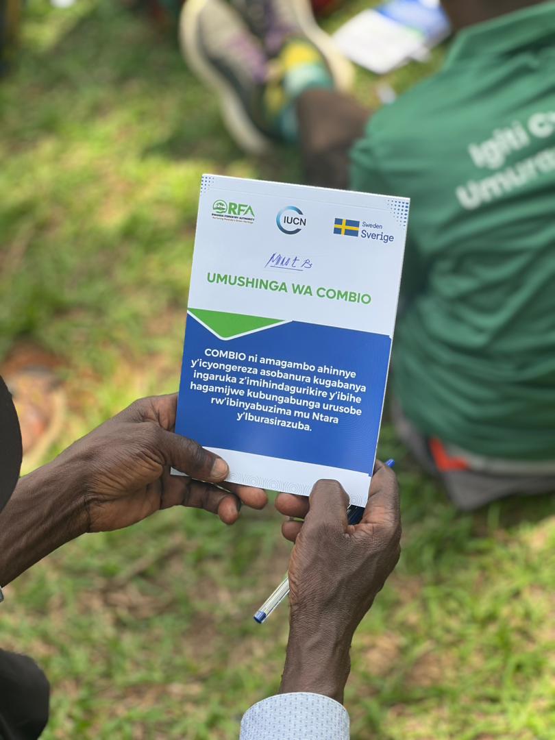 RwandaForestry's tweet image. #TREPA ni Umushinga ugamije kubakira abaturage ba @RwandaEast ubudahangarwa ku mihindagurikire y’ibihe.

#COMBIO ni Umushinga ugamije kugabanya ingaruka z’imihindagurikire y’ibihe hagamijwe kubungabunga urusobe rw’ibinyabuzima mu Ntara y’Iburasirazuba.

@theGCF