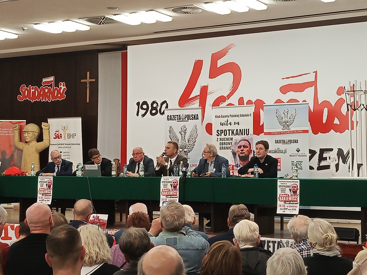 Dzisiejsze spotkanie z <a href="/RBakiewicz/">Robert Bąkiewicz</a> w Gdańsku 🇵🇱 w historycznej sali BHP zorganizowane przez Klub Gazety Polskiej Gdańsk II  #RuchObronyGranic