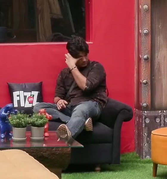 Jay_Cricket12's tweet image. Tanya said to Mridul : &quot;Ab main mridul ban gyi hoon aur mridul tanya ban gya hai&quot; 😂 

- Tanya slowly told how he was on silent mode till last week. 

#TanyaMittal • #BiggBoss19 • #BiggBoss