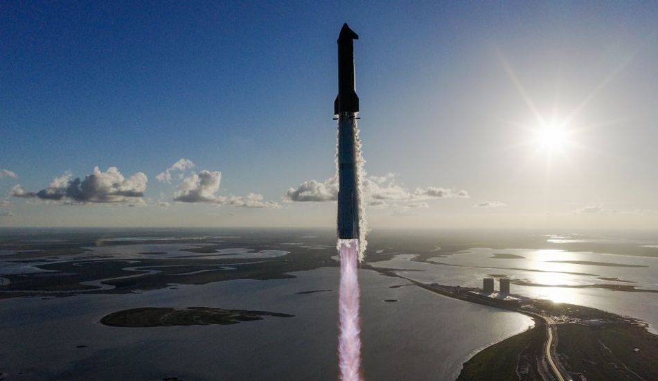 TechDropsNetFR's tweet image. SpaceX achève le vol d'essai final de Starship V2, ouvrant la voie au prototype V3 de nouvelle génération doté de capacités améliorées pour les missions lunaires et martiennes. #actualités #SpaceX #Starship #VoyageSpatial #Fusee
Link: fr.techdrops.news/post/starship-…