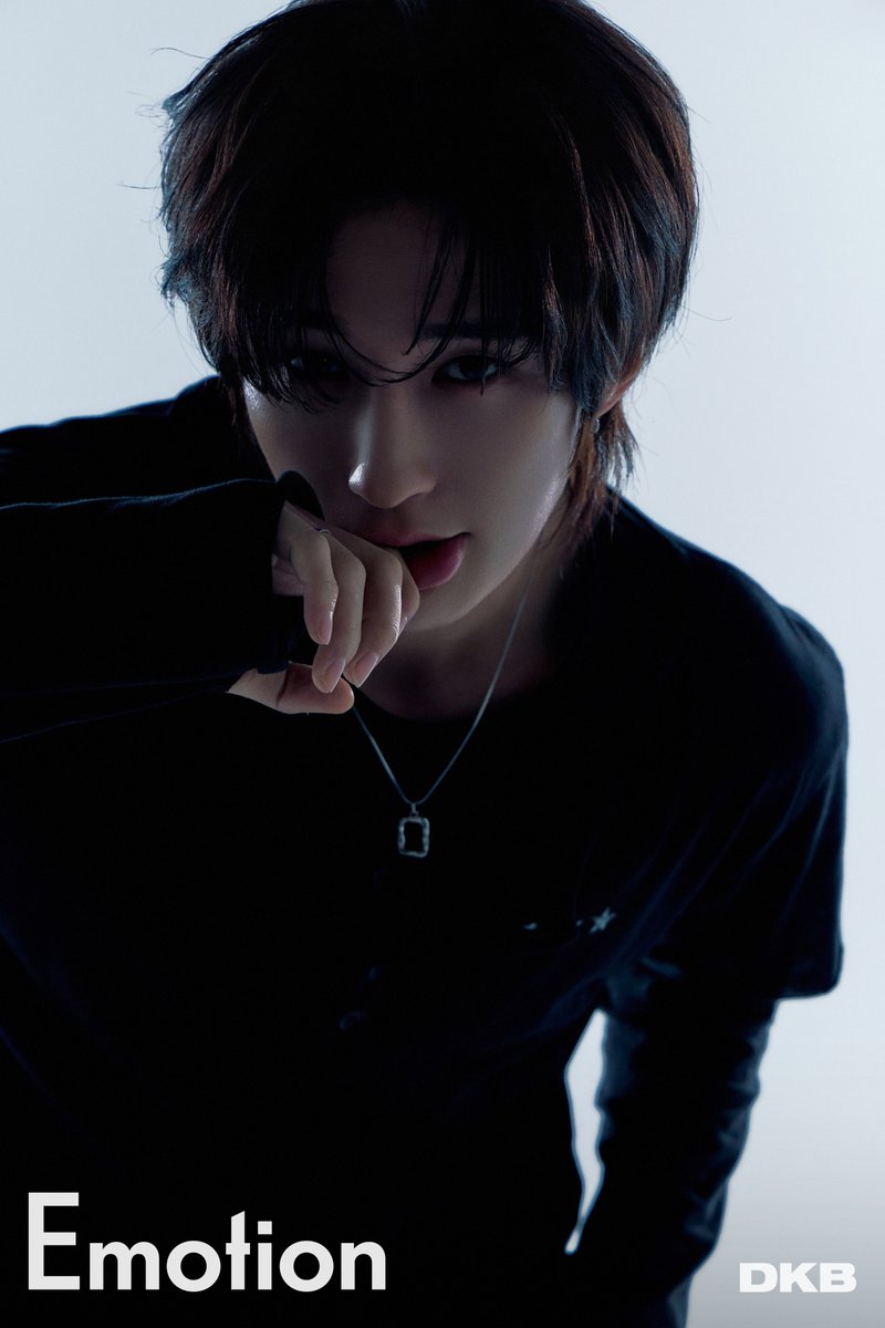 𝙳𝙺𝙱 𝚝𝚑𝚎 𝟿𝚝𝚑 𝙼𝚒𝚗𝚒 𝙰𝚕𝚋𝚞𝚖
[𝗘𝗺𝗼𝘁𝗶𝗼𝗻]

𝖢𝖮𝖭𝖢𝖤𝖯𝖳 𝖯𝖧𝖮𝖳𝖮 𝙳𝚘𝚞𝚋𝚝 𝚟𝚎𝚛.
#이찬 #E_CHAN 

2025.10.23. 6PM (KST)

#다크비 #DKB #Emotion #Irony 
#20251023_6PM