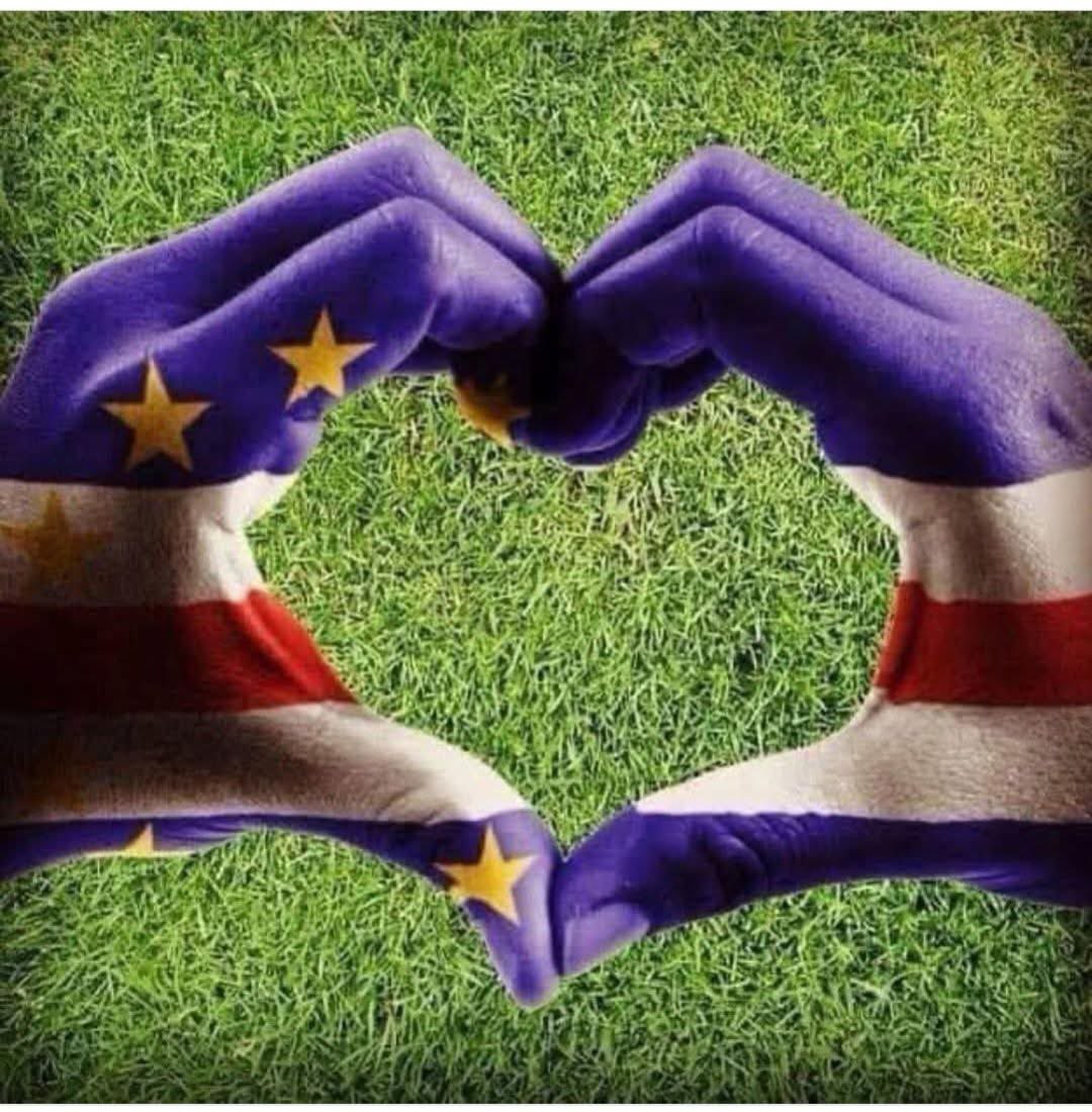 #CaboVerde qualified for the <a href="/fifaworldcup_fr/">Coupe du Monde de la FIFA 🏆</a> 💪🏽👏🏽

<a href="/TatianaMendesC/">Tatiana 🌺🇨🇻</a> <a href="/crackpampers_/">Islvm</a> <a href="/Dzsy_/">𝘿𝙖𝙞𝙯.</a>