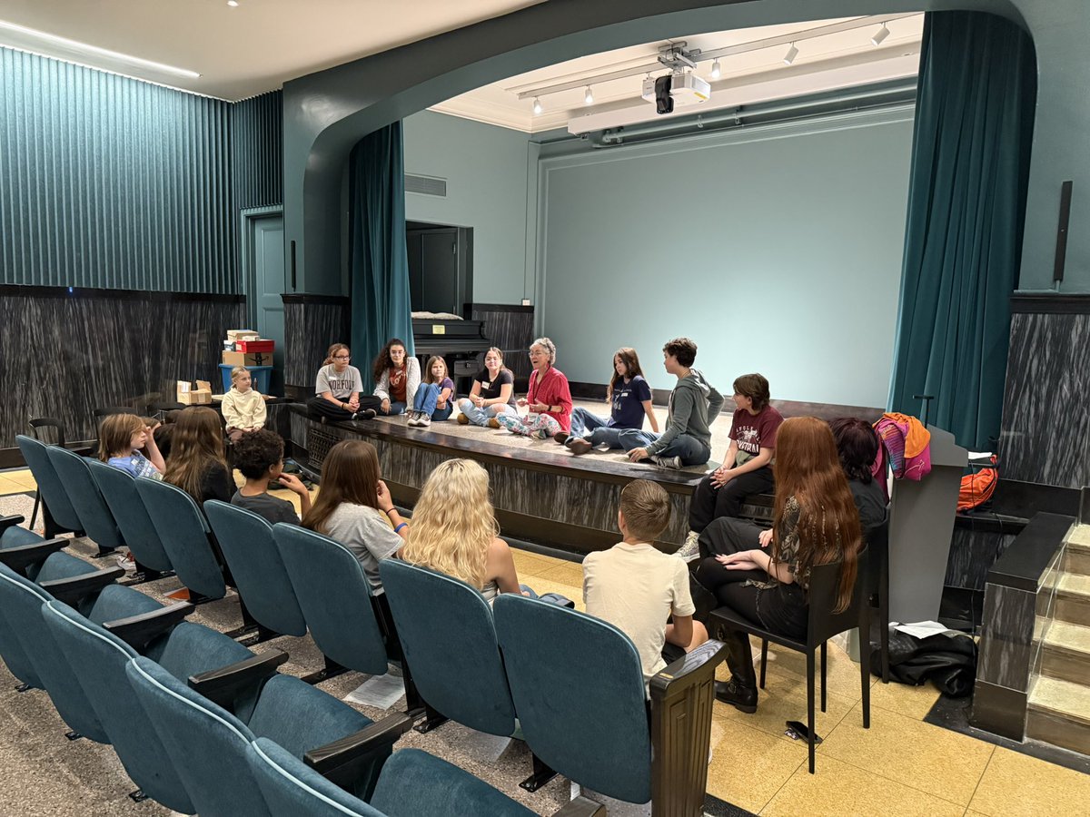 Julie Hahn (@bmshal_hahn) on Twitter photo Celebrate Creativity at The Joslyn today! <a href="/MPS_Beadle/">Beadle Middle School</a> <a href="/MPS_HAL/">Millard Public Schools K-12 HAL</a> Celebrate Creativity at The Joslyn today! <a href="/MPS_Beadle/">Beadle Middle School</a> <a href="/MPS_HAL/">Millard Public Schools K-12 HAL</a>
