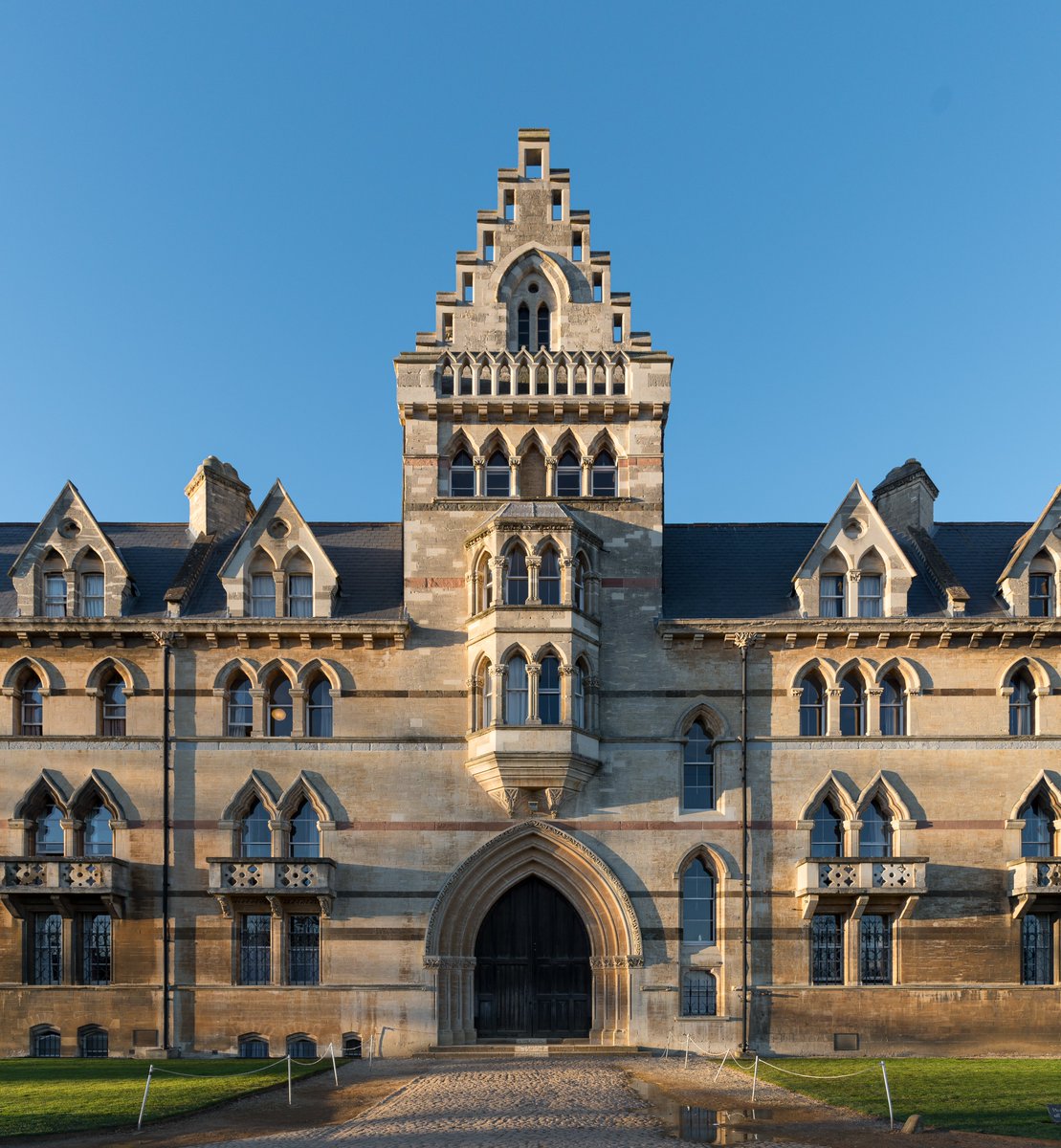 "That sweet city with her dreaming spires, she need not June for beauty's heightening."

- Matthew Arnold on Oxford.