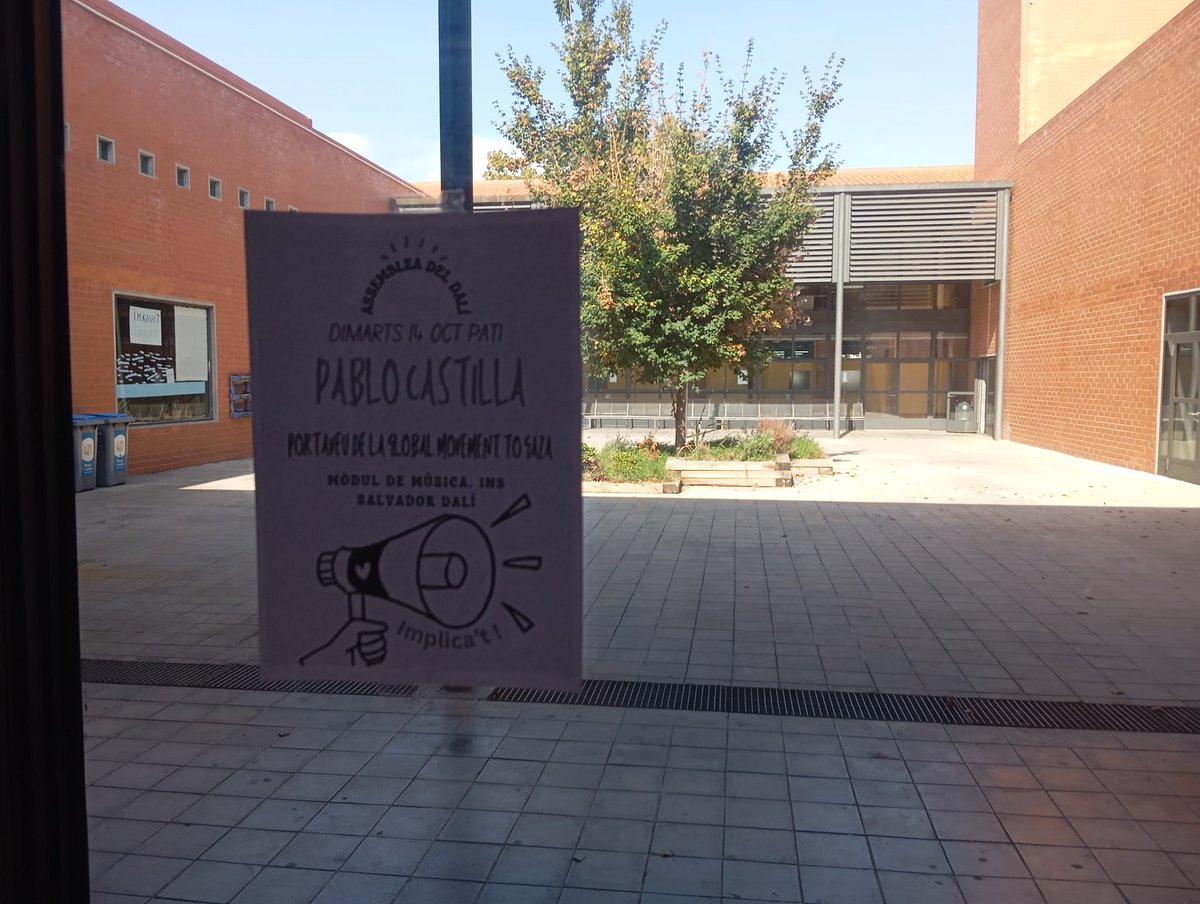 Ha sigut especial tornar al meu antic institut convidat per xerrar amb docents i estudiants sobre la necessitat d'autoorganitzar-se.

Diria que allà va començar tot, però la veritat és que mai comencem de zero, així que és un plaer ajudar a altres a unir-se a la lluita.