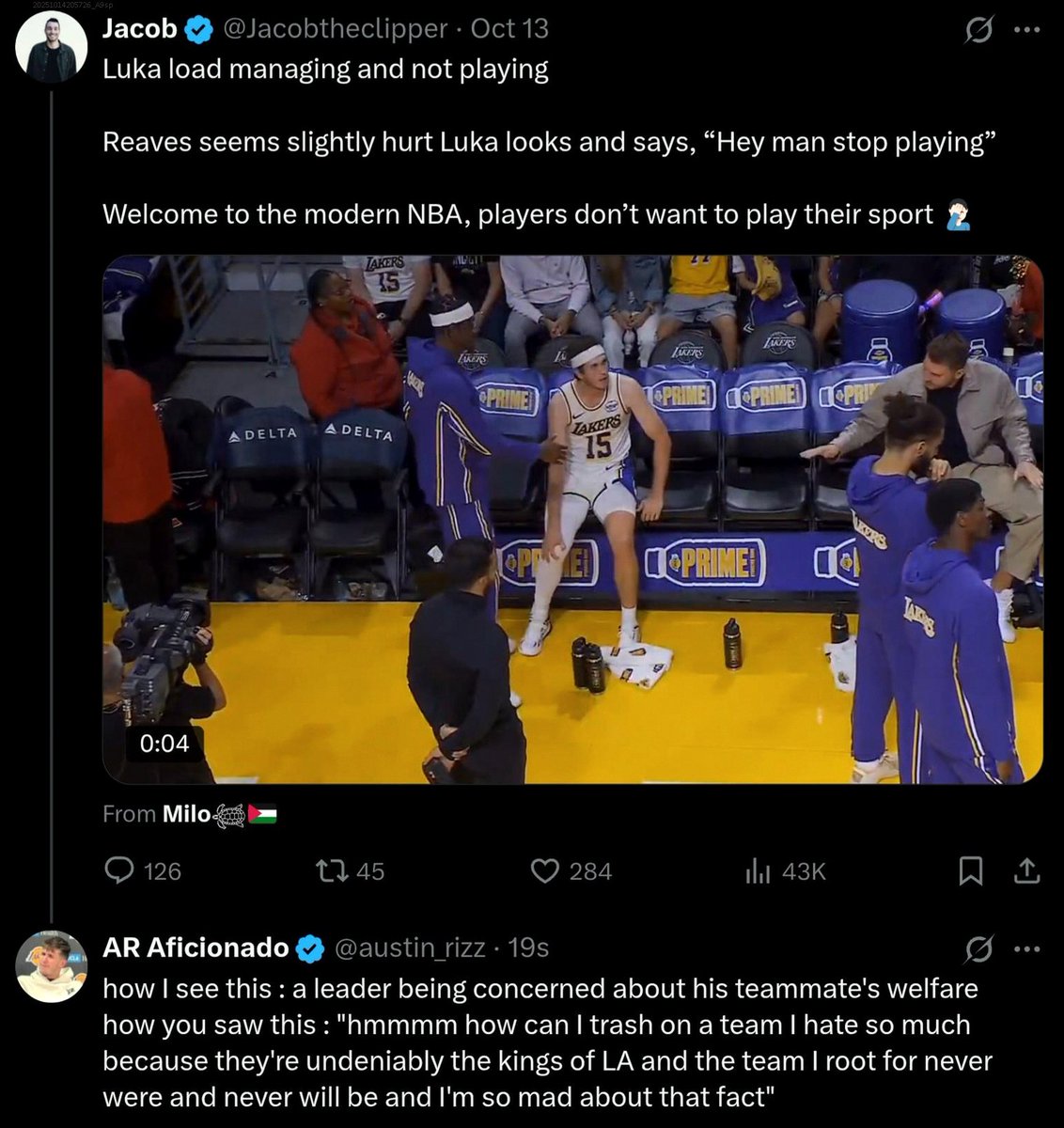 LakersHive3's tweet image. it&apos;s always these LAC fans 🤣😭