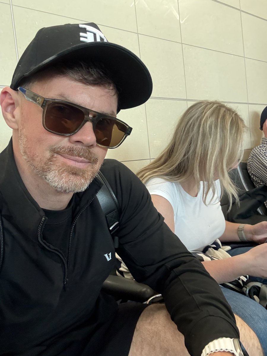 En route to DD Vegas ✈️

Where we meetin tonight?