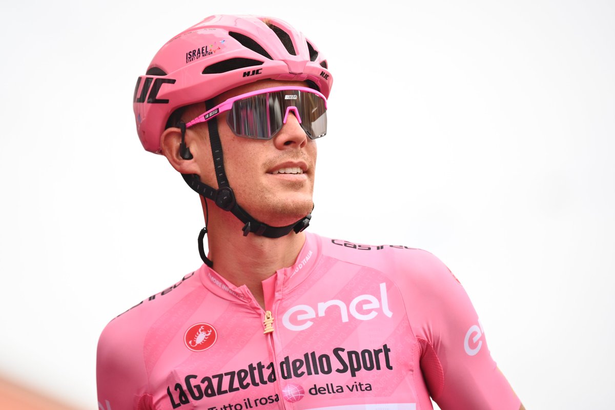 giroditalia's tweet photo. Senza troppi giri di parole, grazie Alessandro. Per la concretezza, la fatica, e quella classe silenziosa che ti ha sempre distinto. E' stato un grande viaggio.
. 
No need for too many words — thank you, Alessandro. For your hard work, honesty, and that quiet class that always made you stand out. It’s been a great ride. 

#GirodItalia @ADM_RossodiBuja