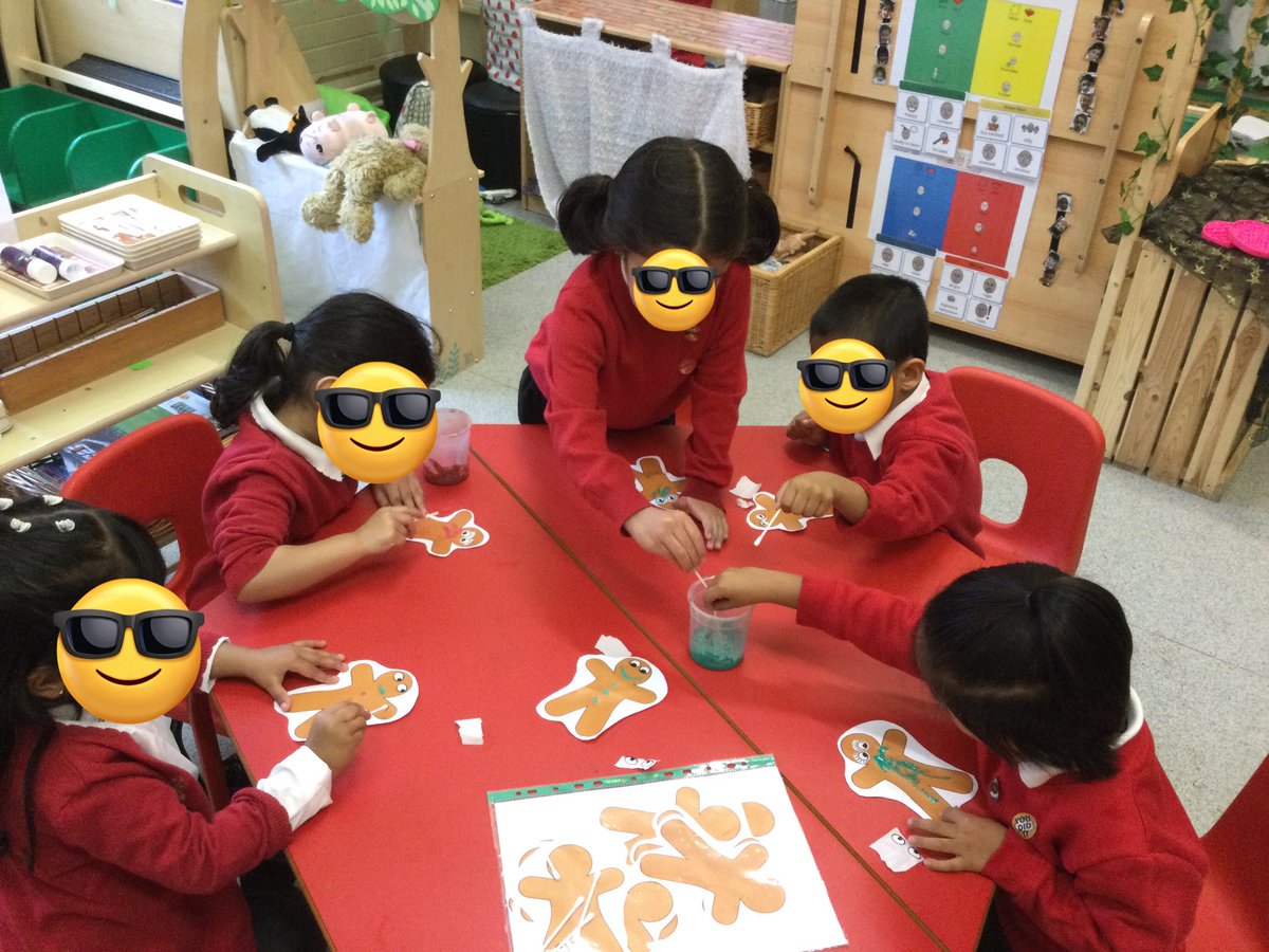 LeighPrimary's tweet image. Look at all the amazing activities that Nursery/Reception are taking part in from our topic story ‘The Gingerbread Man’. The children have been enjoying the story and retelling the story in their own words. @voice21oracy #PSED #PD #EAD #lifelonglearners