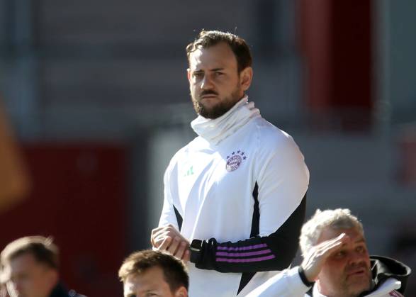 ReeceEdwardsX's tweet image. &quot;...focus on the eyes and the head and the legs of the players and teach the game and not teach your personal favourite style or language.&quot;

- @ReneMaric 
[From @ground_guru podcast]