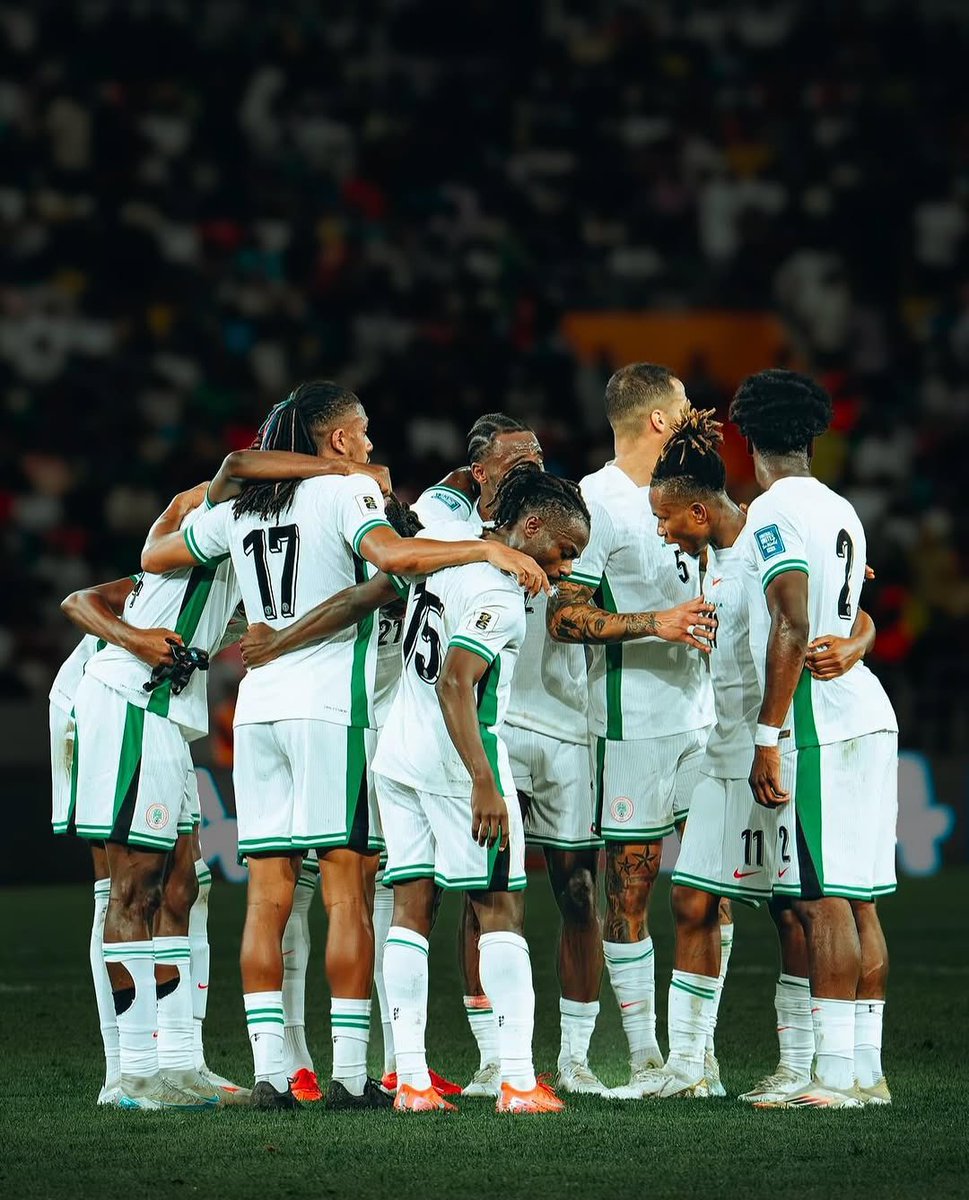 NoteSphere's tweet image. FT: Nigeria 4-0 Benin Republic.
Victor Osimhen’s hat-trick and Frank Onyeka’s late strike seal Nigeria’s playoff spot for the 2026 World Cup 🇳🇬.