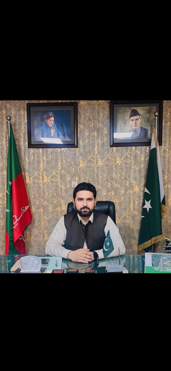 نواز شریف نے بیٹی کو وزیراعلٰی بنایا جبکہ عمران خان نے ایک عام غریب نوجوان کو
یہی ویہ ہے کہ 90 فیصد عوام عشق اس وقت عمرانیہ میں مست ہیں ♥️