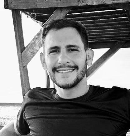 Daniel Peretz was a Gen-Zionist hero. 

Daniel was born in Johannesburg, South Africa. After his bar mitzvah, his family realized the millennia-old dream of returning to Israel. Five years later, like most Israeli boys fresh out of high school, he enlisted in the IDF.

But Daniel