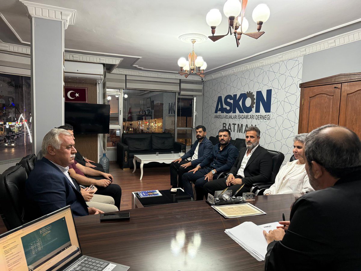 Haftalık Yönetim kurulu toplantımızı şube başkanımız <a href="/selmannasiroglu/">M.Selman Nasıroğlu</a> başkanlığında yönetim kurulu üyelerimiz katılımıyla gerçekleştirdik.