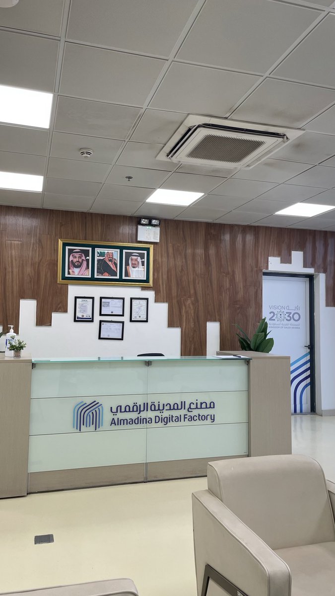 litxvll's tweet photo. What a day in Almadina Digital Factory ! 🦻 https://t.co/pEu6OfeVIn