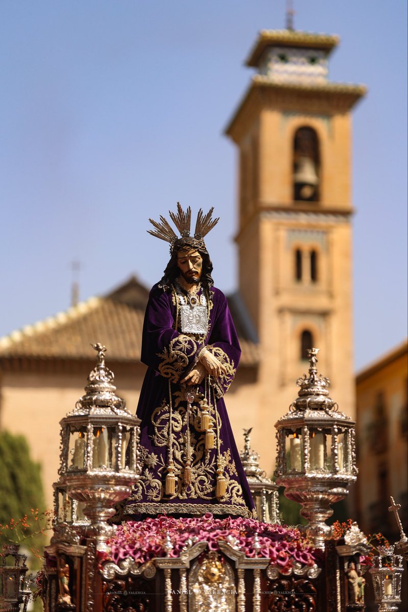 Centenario del Rescate.. 

Pequeño hilo de mi Trabajo para la querida hermandad del @RescaGranada 

Mí gratitud a la querida cofradía por la confianza para este echo histórico, que deja al señor del rescate en mi corazón para siempre. 

Gracias