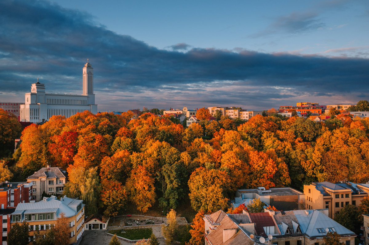 #Kaunas #Lithuania #Lietuva #dronas #Mavic4 #mavic4pro #drone #kaunasaerial #ruduo2025 #djimavic4pro #autumn2025 #hasselblad #hasselbladdrone #lapai #prisikelimobaznycia