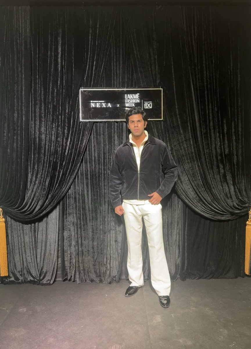 dakshbargujar's tweet photo. Got invited at Lakmé Fashion Week 2025
with fiend. The energy, the design, the rhythm... it all teaches you something,
Grateful for the experience.
#LakmēFashionWeek #FDCI #RelianceBrands #Nexa https://t.co/A5OuBuqGeD