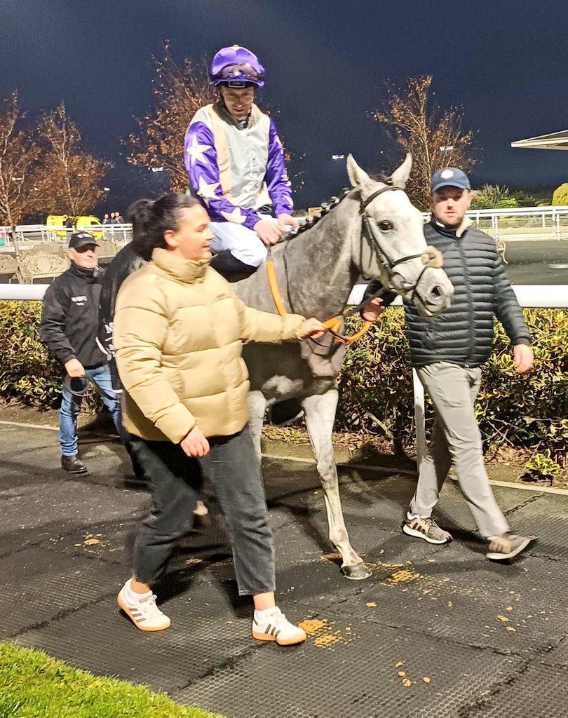 IrishRacing365's tweet photo. Phoenix Pairc with Billy Lee and connections @DundalkStadium https://t.co/mZoHJKiayR