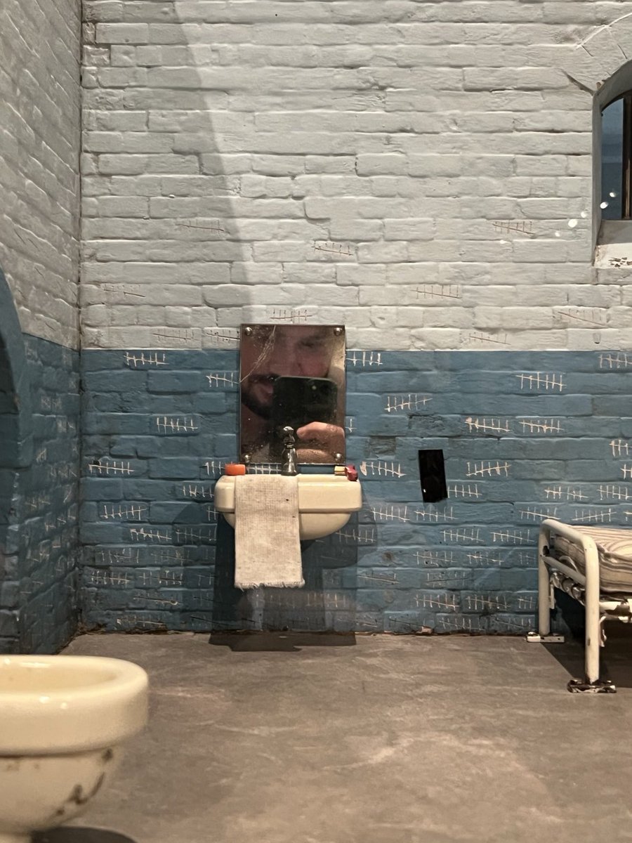 miffythegamer's tweet image. Prison officers checking that Tommy Robinson’s jail cell is ready for his arrival.