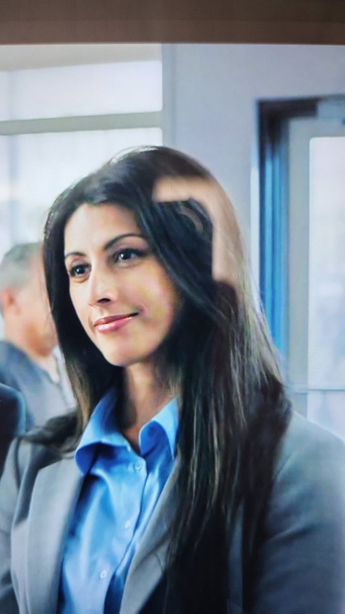 Extremeboy13's tweet image. Does anyone know who this actress is on the show DMV? #DMVCBS