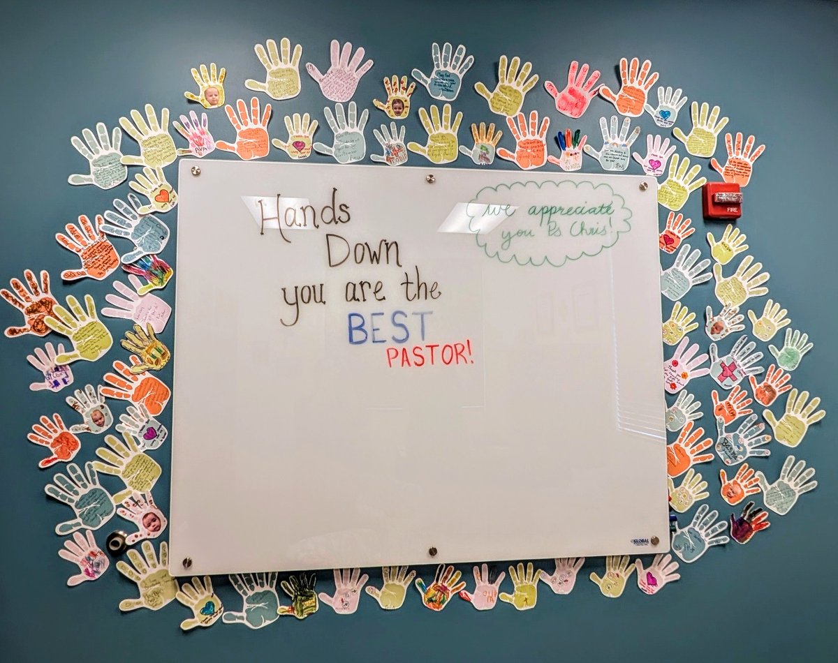 Vine_BranchesLC's tweet image. Vine &amp;amp; Branches Church and Childcare came together to show love and support to Pastor Chris for Pastor Appreciation Sunday!
We love you Pastor Chris! Thank you for ALL you do!!!
#vablc #PastorAppreciationSunday